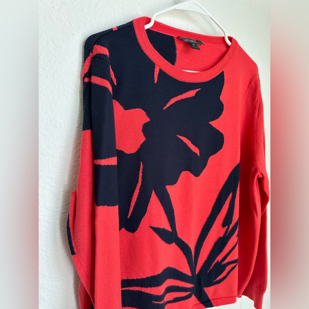 St. John Oversized Floral Intarsia Knit Wool Sweater In Apple Navy XL like NEW‎ - Picture 7 of 14